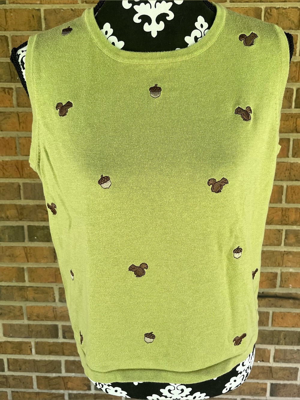 Christopher & Banks Fall Green Squirrel Acorn Autumn Grandma Cottage Tank XL